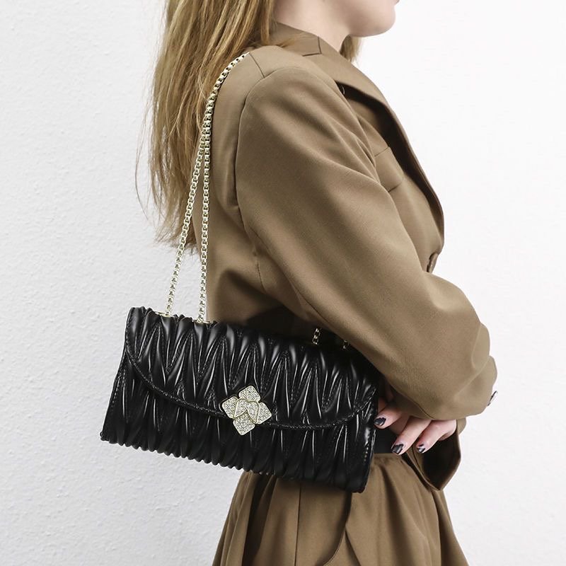 Elegant Black Quilted Handbag with Gold Chain Strap – Stylish Evening Purse for Women - Image 2