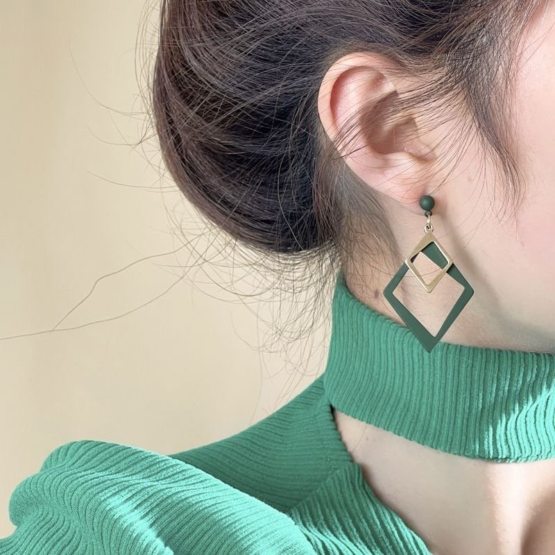 Ear ring new styling